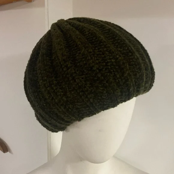 Strawbridge clothier green plush hat - Picture 1 of 4